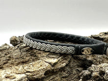 Lade das Bild in den Galerie-Viewer, Lederarmband by saami crafts