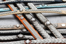 Lade das Bild in den Galerie-Viewer, Lederarmband mit Diamant by saami-crafts